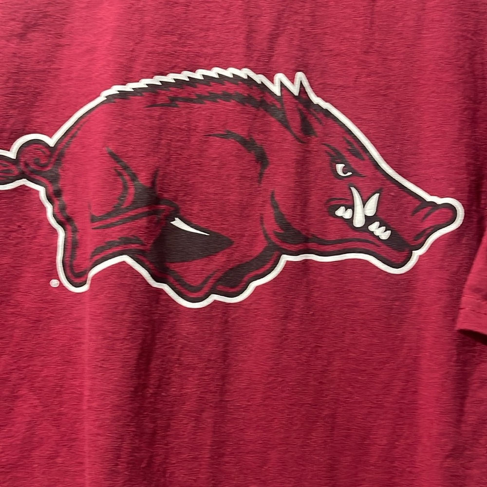 Arkansas Razorbacks T-shirt - Picture 2 of 4